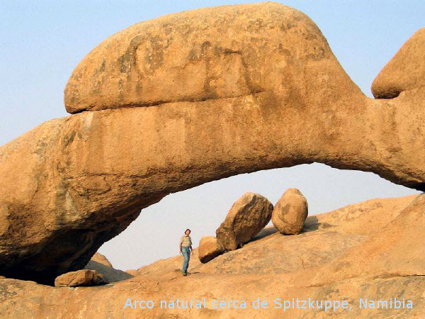 Arco natural
cerca de Spitzkuppe, Namibia